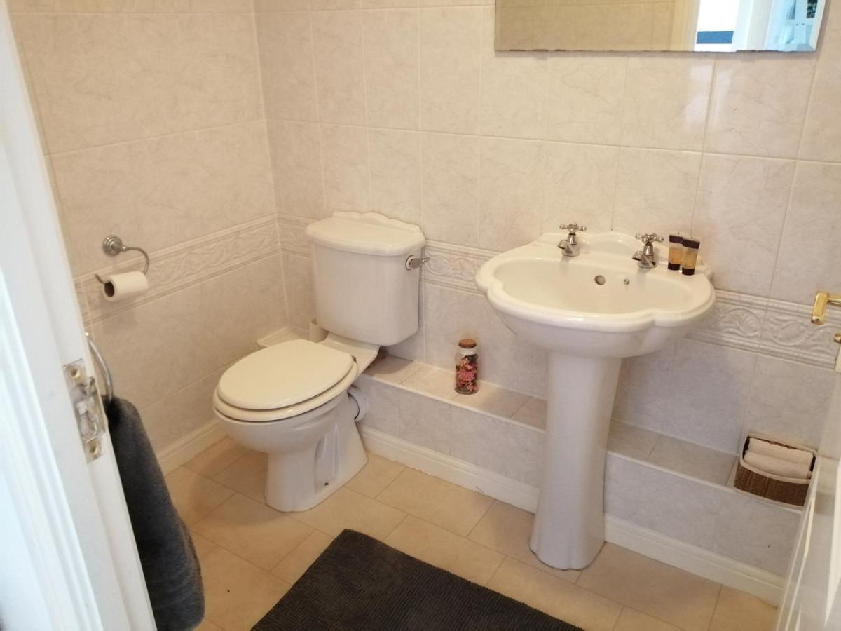 باري Spacious Townhouse With Sea Views Near Cardiff المظهر الخارجي الصورة