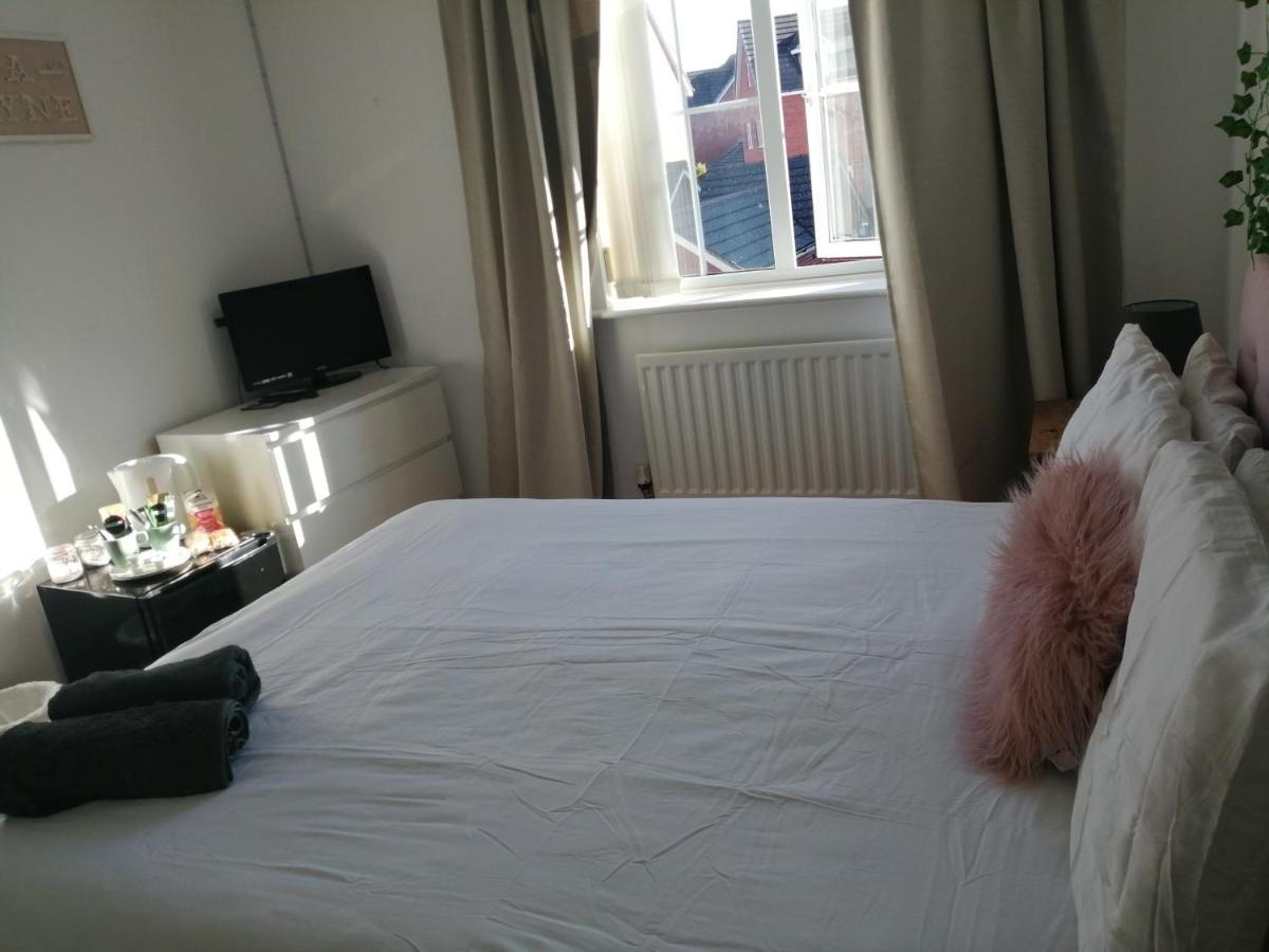 باري Spacious Townhouse With Sea Views Near Cardiff المظهر الخارجي الصورة