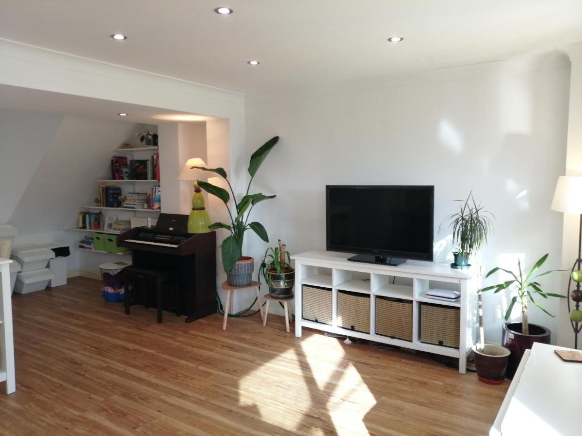 باري Spacious Townhouse With Sea Views Near Cardiff المظهر الخارجي الصورة