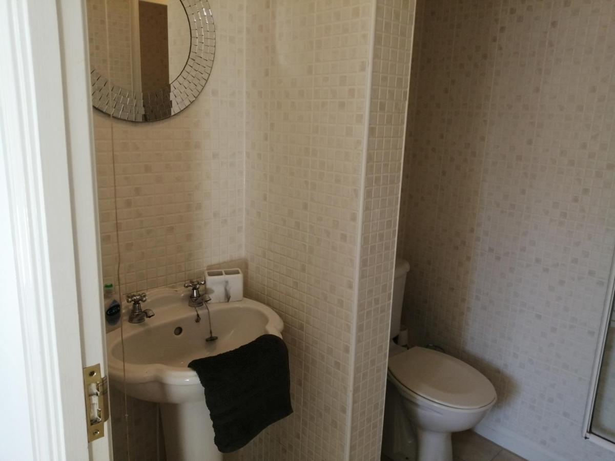 باري Spacious Townhouse With Sea Views Near Cardiff المظهر الخارجي الصورة